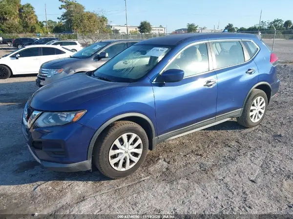 KNMAT2MV9HP534419 2017 NISSAN ROGUE - Image 2