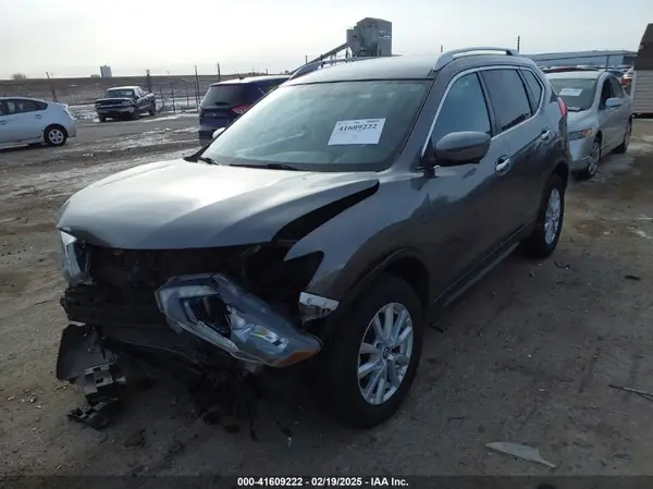 KNMAT2MV9HP537448 2017 NISSAN ROGUE - Image 2