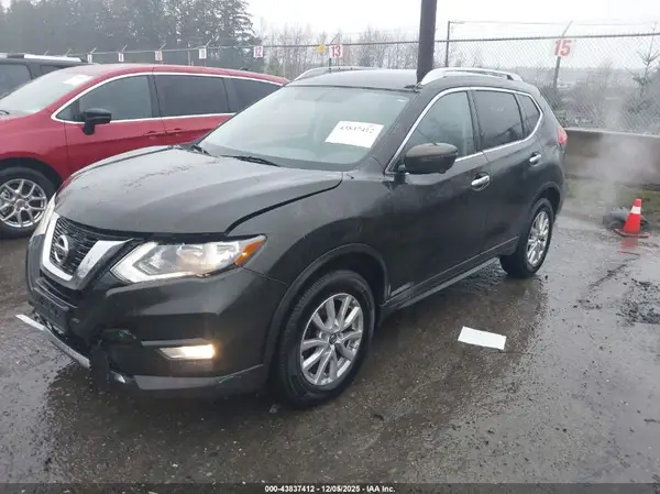 KNMAT2MV9HP538244 2017 NISSAN ROGUE - Image 2