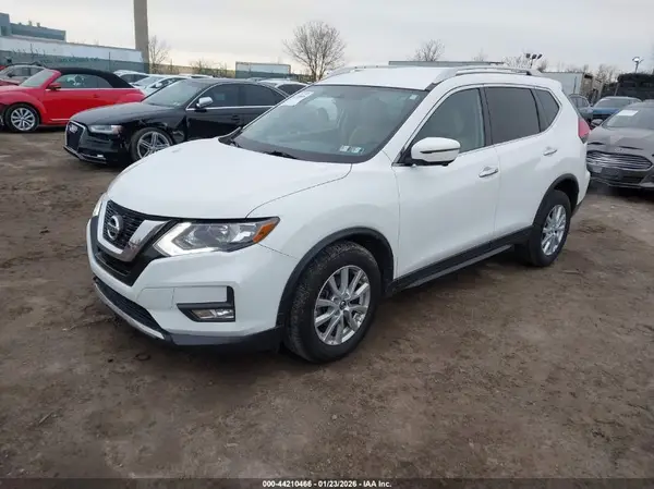 KNMAT2MV9HP539488 2017 NISSAN ROGUE - Image 2