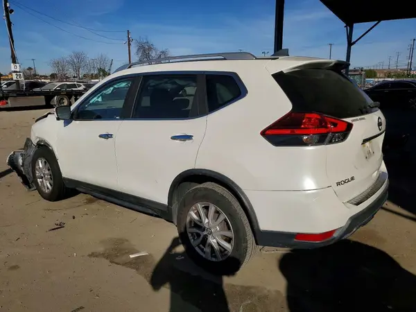 KNMAT2MV9HP539538 2017 NISSAN ROGUE - Image 2