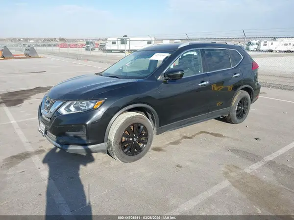 KNMAT2MV9HP544416 2017 NISSAN ROGUE - Image 2