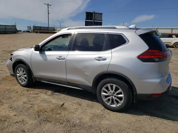 KNMAT2MV9HP556050 2017 NISSAN ROGUE - Image 2