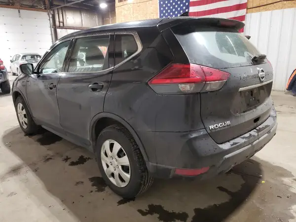 KNMAT2MV9HP557294 2017 NISSAN ROGUE - Image 2