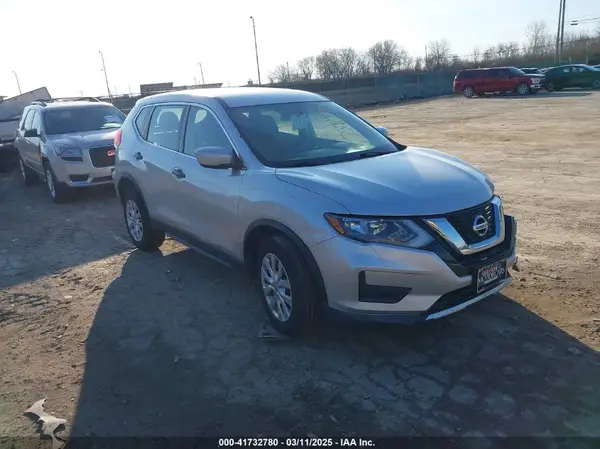 KNMAT2MV9HP563256 2017 NISSAN ROGUE - Image 1