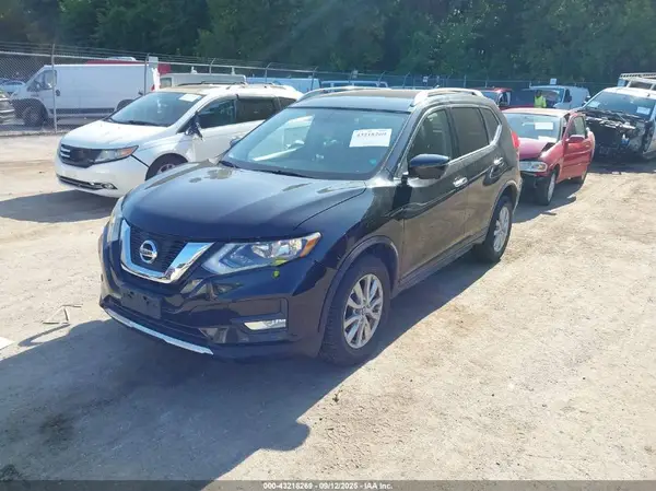 KNMAT2MV9HP563547 2017 NISSAN ROGUE - Image 2