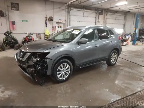 KNMAT2MV9HP564732 2017 NISSAN ROGUE - Image 2