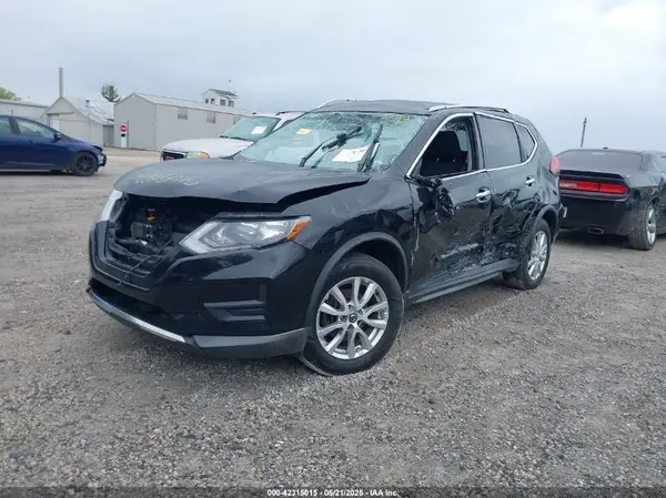 KNMAT2MV9HP573933 2017 NISSAN ROGUE - Image 2
