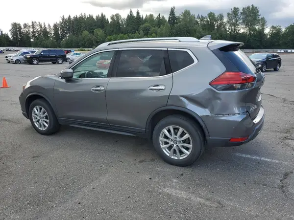 KNMAT2MV9HP578095 2017 NISSAN ROGUE - Image 2