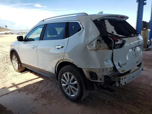 KNMAT2MV9HP578355 2017 NISSAN ROGUE - Image 2