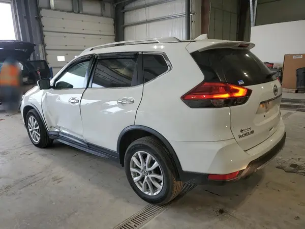 KNMAT2MV9HP591588 2017 NISSAN ROGUE - Image 2