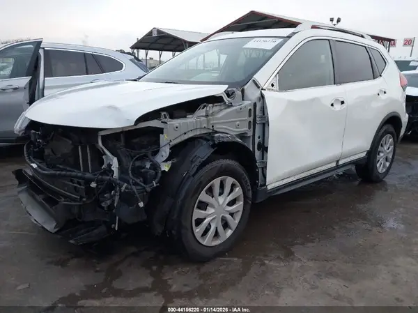 KNMAT2MV9HP592711 2017 NISSAN ROGUE - Image 2