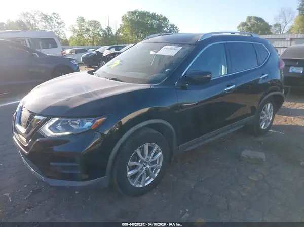 KNMAT2MV9HP593440 2017 NISSAN ROGUE - Image 2