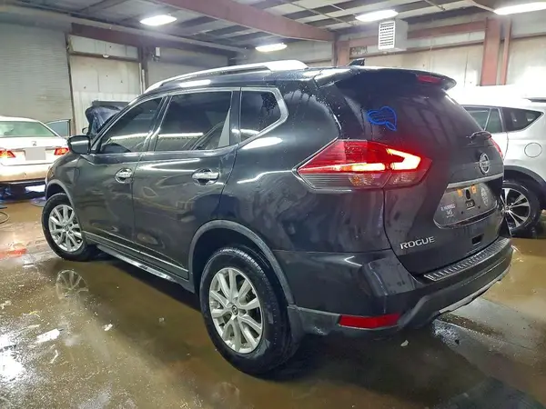 KNMAT2MV9HP598802 2017 NISSAN ROGUE - Image 2