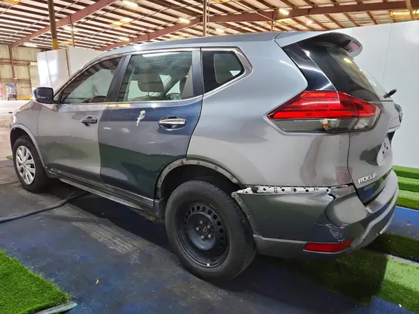 KNMAT2MV9HP601570 2017 NISSAN ROGUE - Image 2