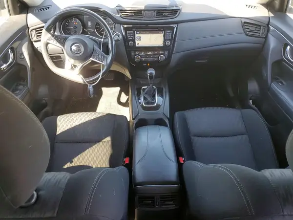 KNMAT2MV9HP607112 2017 NISSAN ROGUE - Image 8