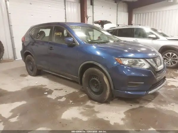 KNMAT2MV9HP607126 2017 NISSAN ROGUE - Image 1