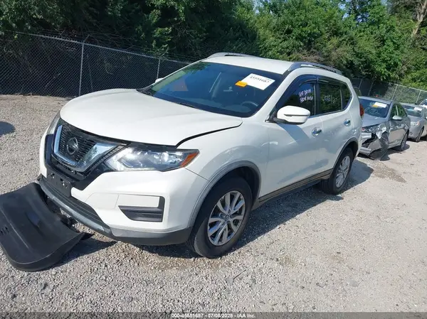 KNMAT2MV9HP608616 2017 NISSAN ROGUE - Image 2