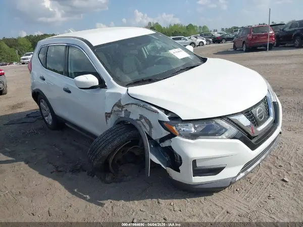 KNMAT2MV9HP613184 2017 NISSAN ROGUE - Image 1