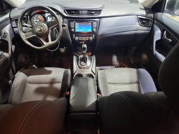 KNMAT2MV9HP615596 2017 NISSAN ROGUE - Image 8