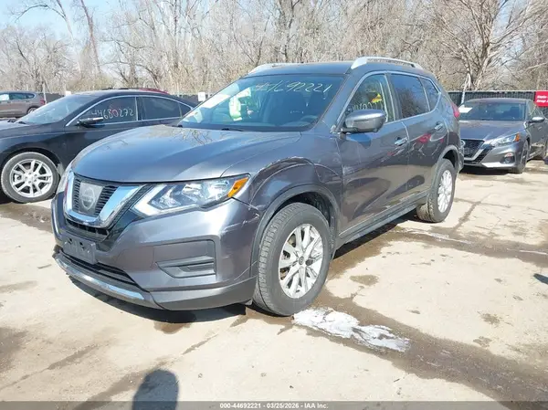KNMAT2MV9HP619339 2017 NISSAN ROGUE - Image 2