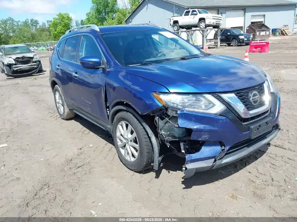KNMAT2MV9JP500888 2018 NISSAN ROGUE - Image 1