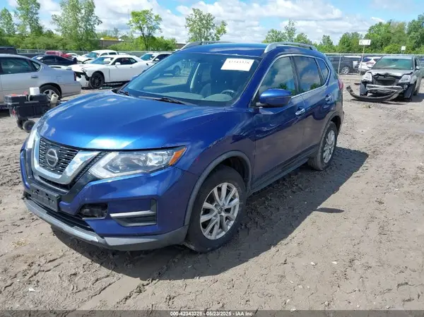 KNMAT2MV9JP500888 2018 NISSAN ROGUE - Image 2