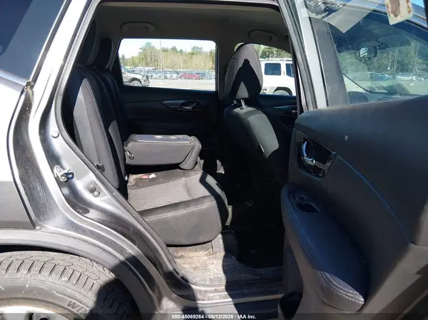 KNMAT2MV9JP504066 2018 NISSAN ROGUE - Image 8
