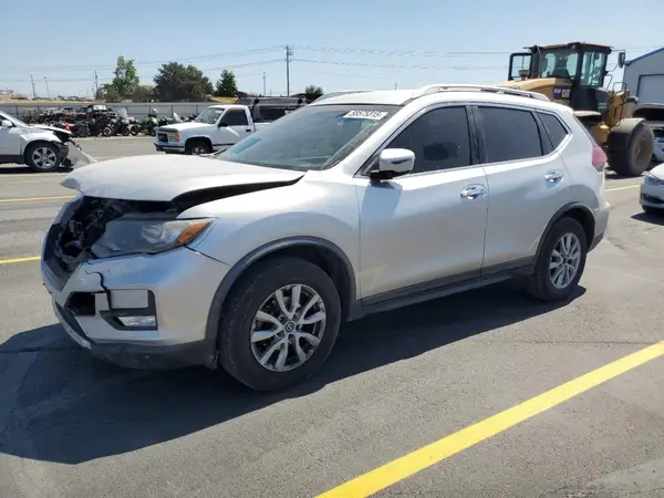 KNMAT2MV9JP504911 2018 NISSAN ROGUE - Image 1