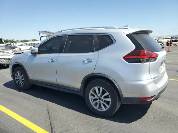 KNMAT2MV9JP504911 2018 NISSAN ROGUE - Image 2