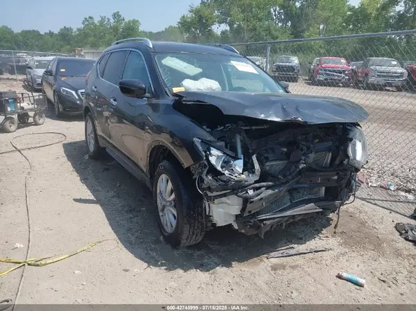 KNMAT2MV9JP508022 2018 NISSAN ROGUE - Image 1