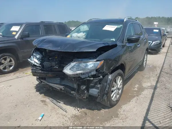 KNMAT2MV9JP508022 2018 NISSAN ROGUE - Image 2