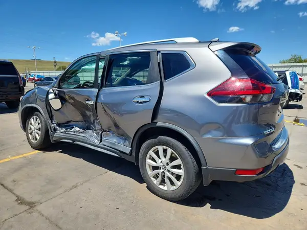 KNMAT2MV9JP513219 2018 NISSAN ROGUE - Image 2