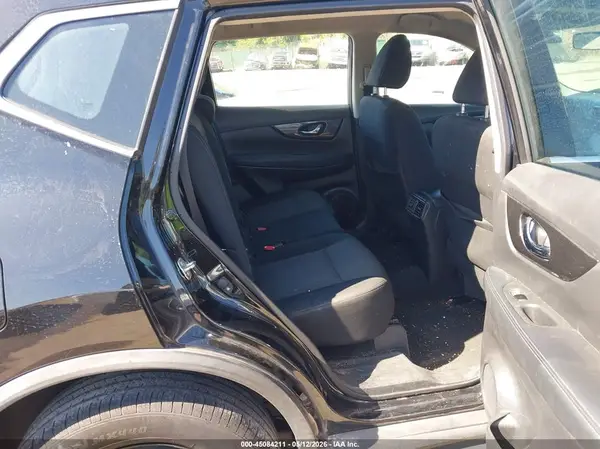 KNMAT2MV9JP515472 2018 NISSAN ROGUE - Image 8