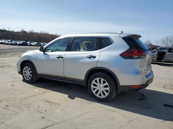 KNMAT2MV9JP517254 2018 NISSAN ROGUE - Image 2