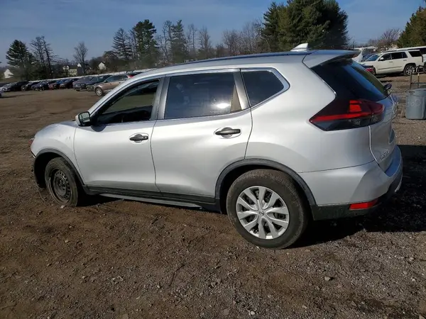 KNMAT2MV9JP527556 2018 NISSAN ROGUE - Image 2
