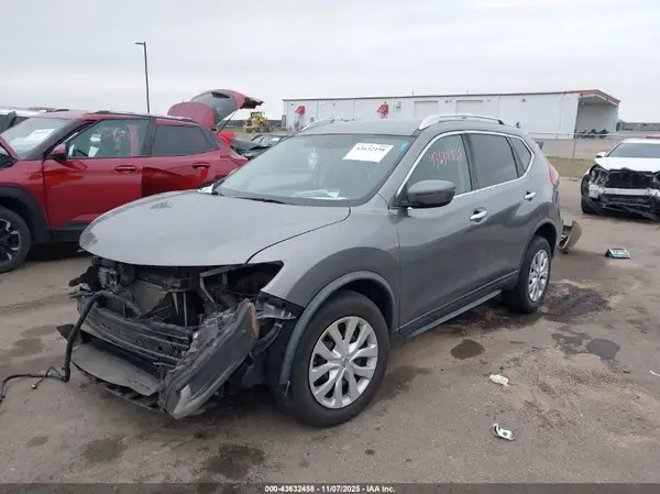 KNMAT2MV9JP531851 2018 NISSAN ROGUE - Image 2