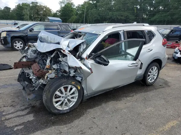 KNMAT2MV9JP535785 2018 NISSAN ROGUE - Image 1
