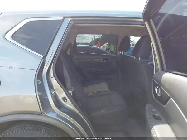 KNMAT2MV9JP536581 2018 NISSAN ROGUE - Image 8