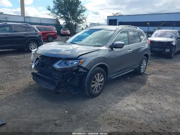 KNMAT2MV9JP543594 2018 NISSAN ROGUE - Image 2