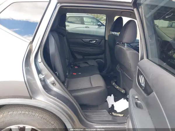 KNMAT2MV9JP543594 2018 NISSAN ROGUE - Image 8