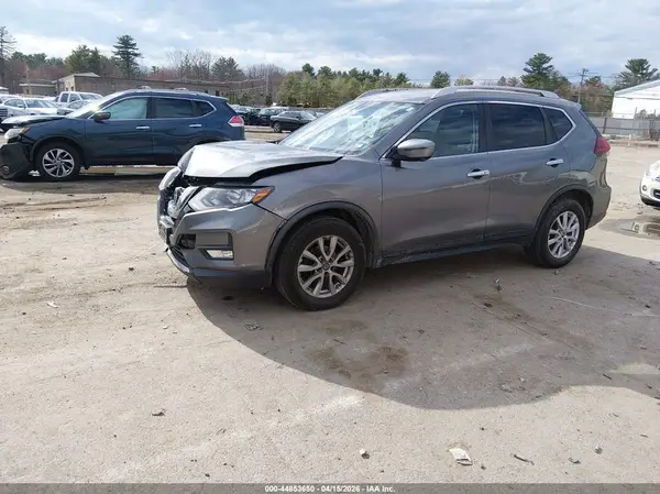 KNMAT2MV9JP547144 2018 NISSAN ROGUE - Image 2