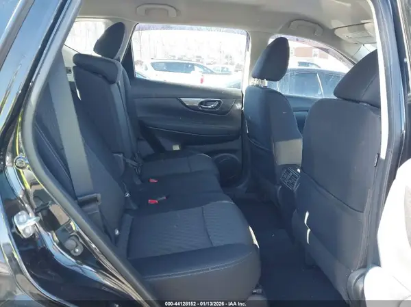 KNMAT2MV9JP547256 2018 NISSAN ROGUE - Image 8