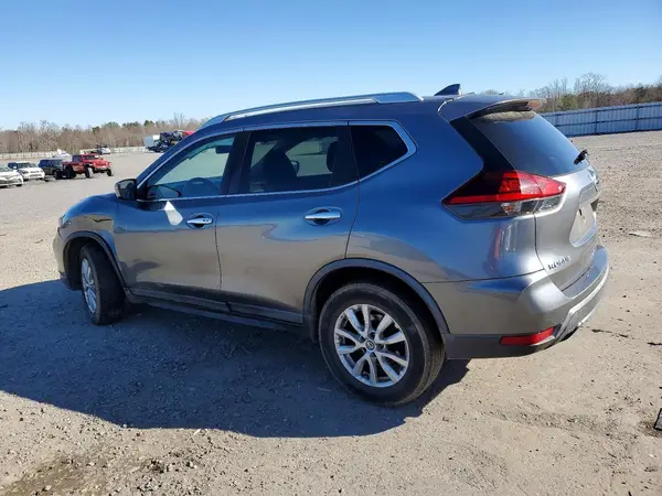 KNMAT2MV9JP549329 2018 NISSAN ROGUE - Image 2