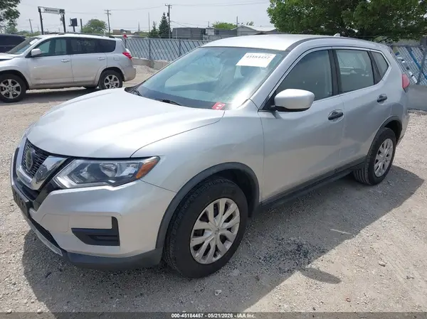KNMAT2MV9JP550545 2018 NISSAN ROGUE - Image 2