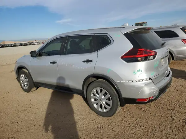 KNMAT2MV9JP552912 2018 NISSAN ROGUE - Image 2
