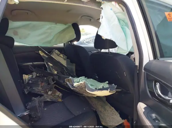 KNMAT2MV9JP555213 2018 NISSAN ROGUE - Image 8