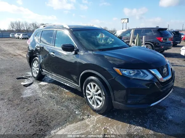 KNMAT2MV9JP555700 2018 NISSAN ROGUE - Image 1