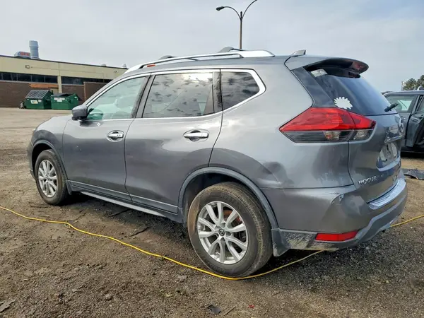 KNMAT2MV9JP556278 2018 NISSAN ROGUE - Image 2