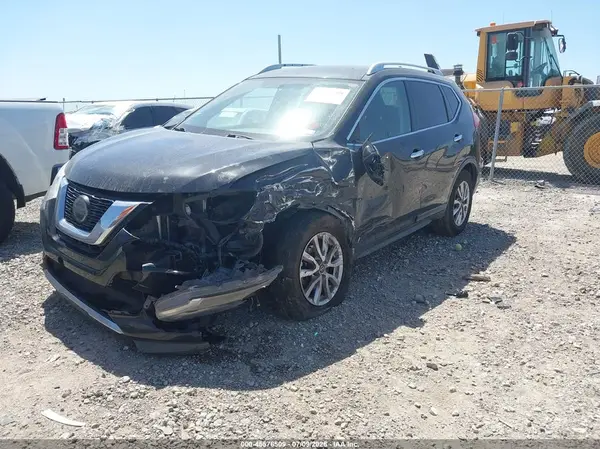KNMAT2MV9JP558208 2018 NISSAN ROGUE - Image 2